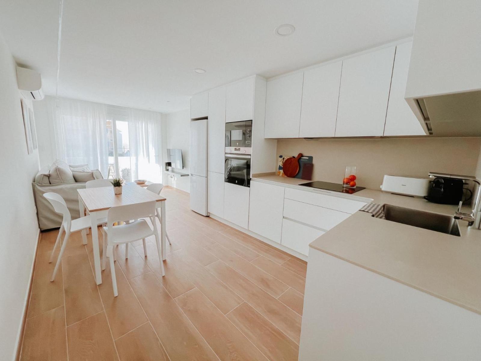 Femina Blue Apartment กัมบริลส์ ภายนอก รูปภาพ